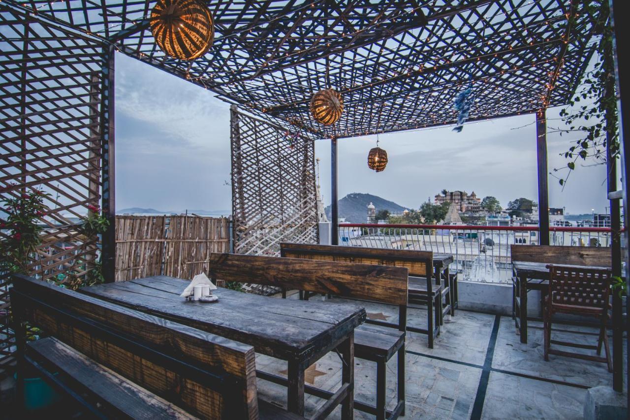 Hotel Udai Niwas By The Lake Udaipur Dış mekan fotoğraf