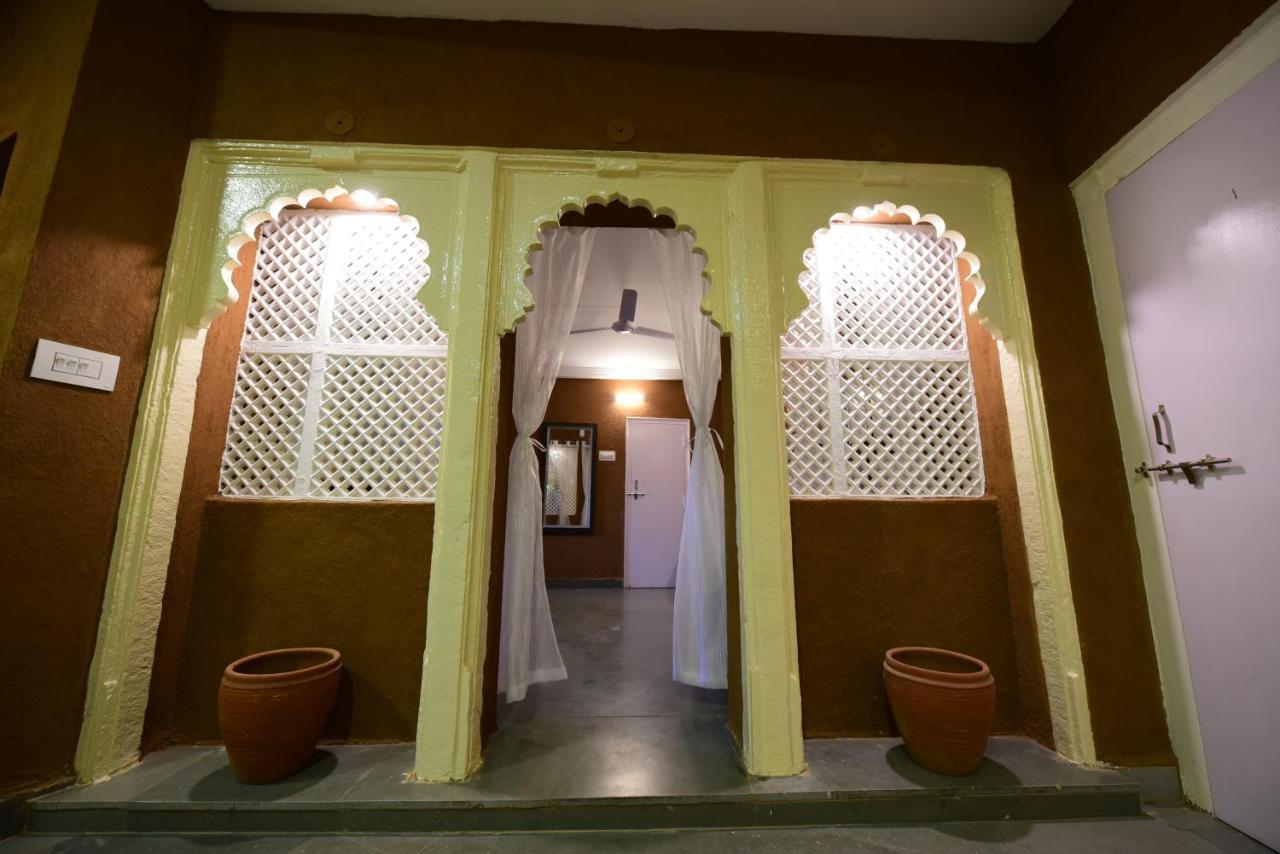 Hotel Udai Niwas By The Lake Udaipur Dış mekan fotoğraf