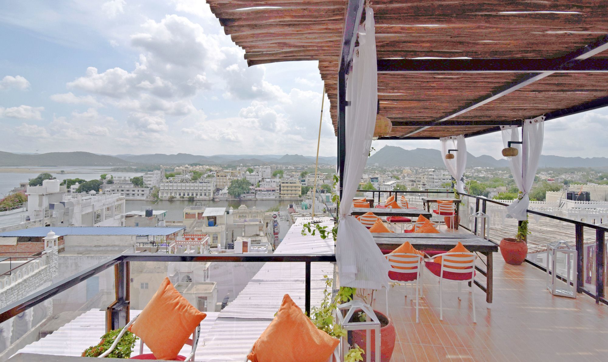Hotel Udai Niwas By The Lake Udaipur Dış mekan fotoğraf